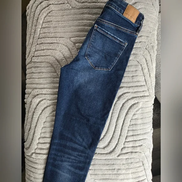 American Eagle Outfitters Women's Dark Blue Skinny Jeans Size 6 Long - Picture 2 of 3